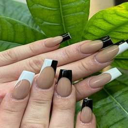 Foxy Nails