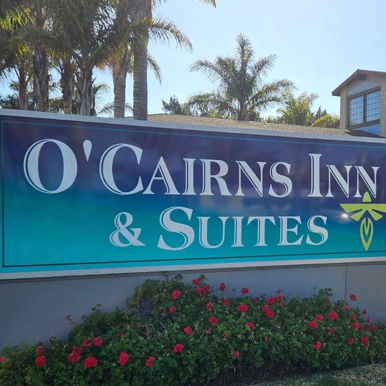O'Cairns Inn & Suites