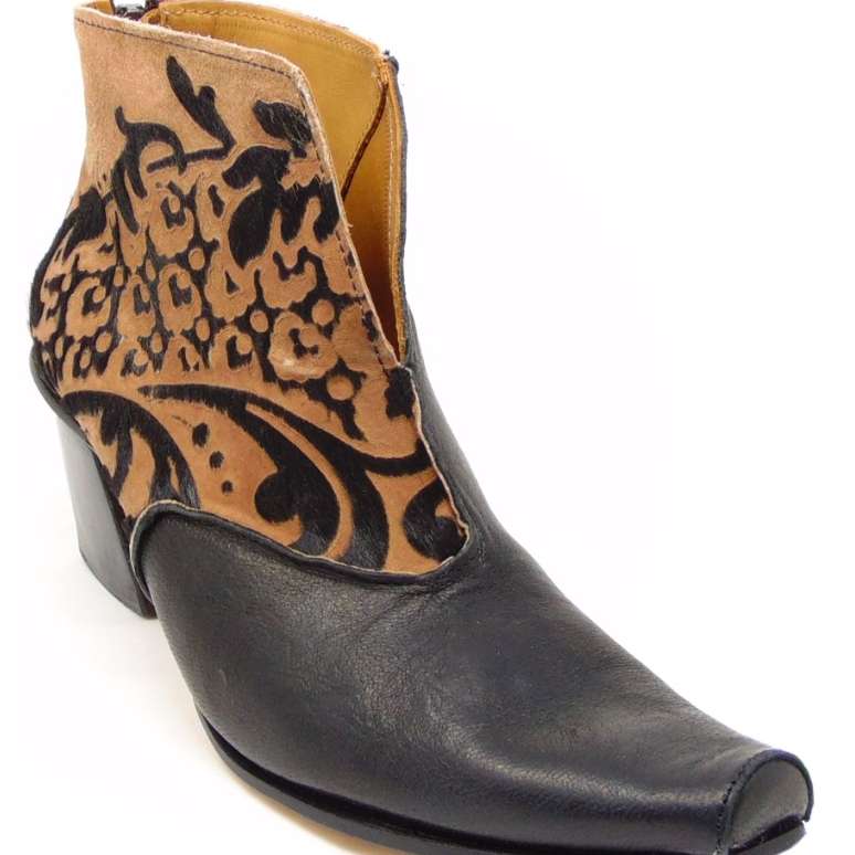 Carla Shoes & Accessories